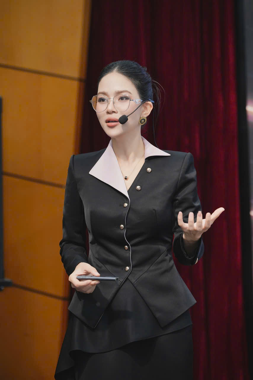 Chân dung Mrs NyaChi